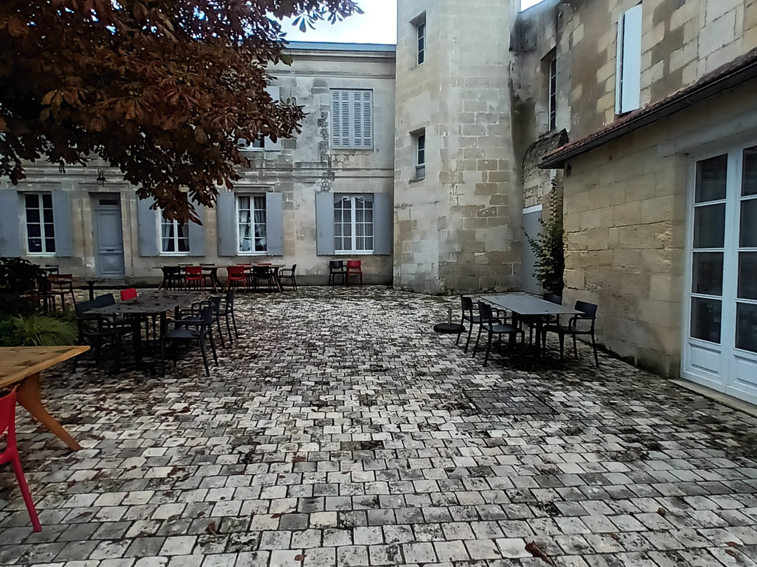 Chateau Ambe Tour Pourret景点图片