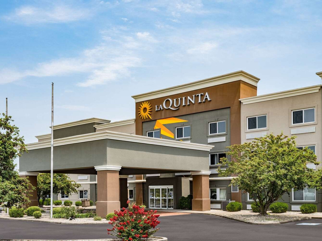 La Quinta Inn & Suites by Wyndham Evansville