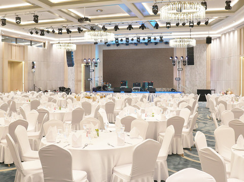 芭堤雅中天海滩温德姆酒店主图