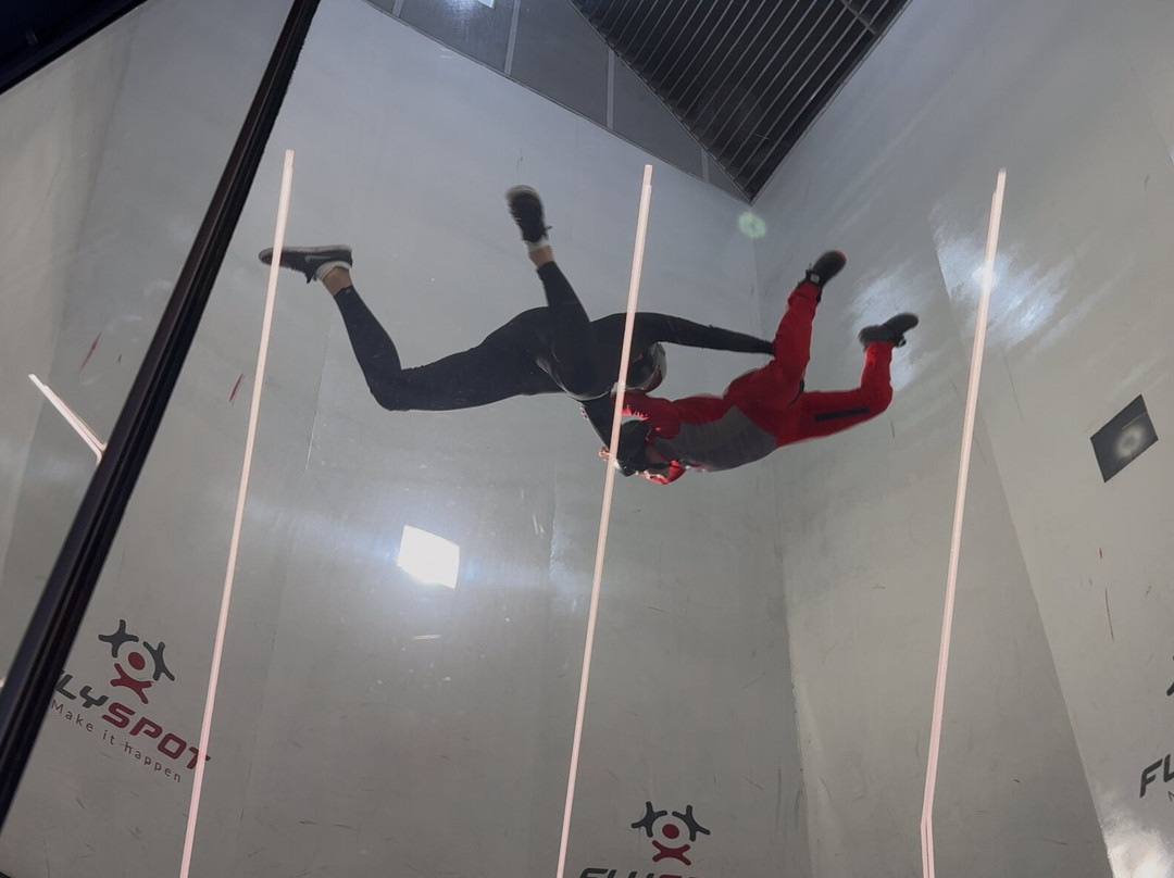 Flyspot Warszawa -  Indoor Skydiving-马佐夫舍奥扎鲁夫必去景点