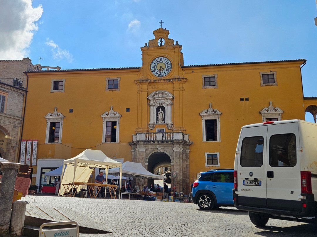 Piazza del Popolo-费尔莫必去景点