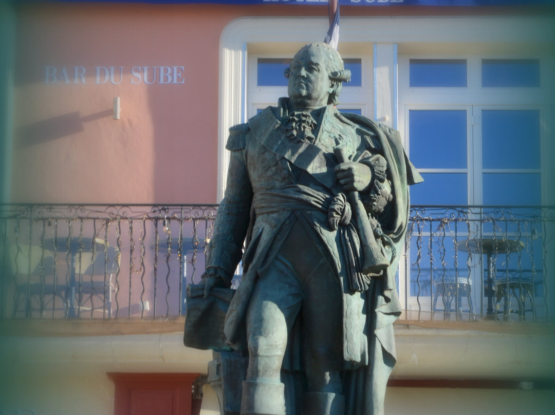 Bailli De Seffron Statue-圣特罗佩斯必去景点