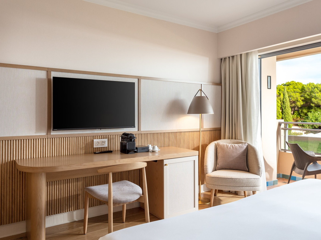 Grande Real Santa Eulália Resort & Hotel Spa主图