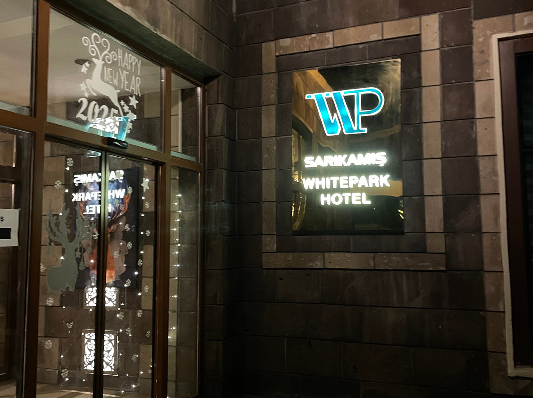 White Park Hotel主图