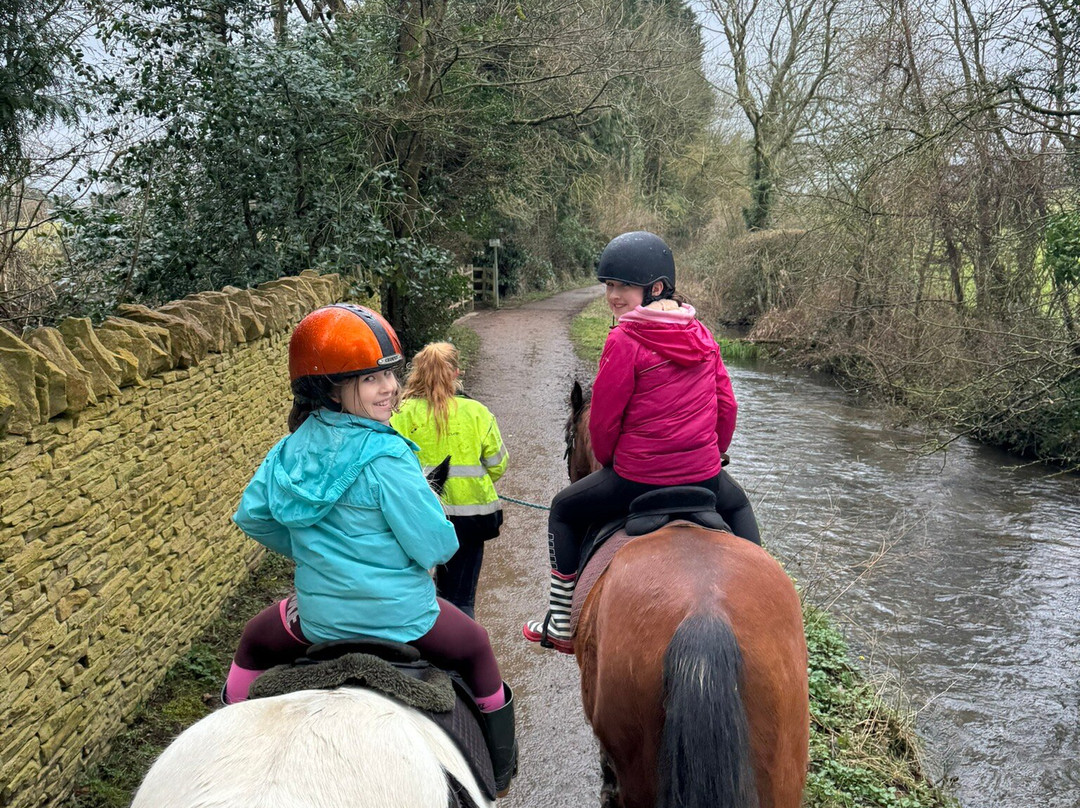 Bourton Vale Equestrian Centre景点图片