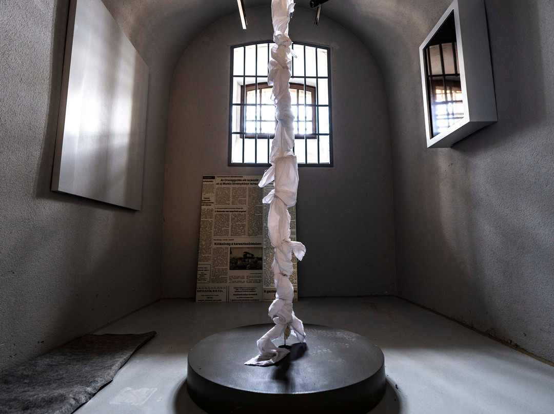 The Human Behind The Bars Prison Exhibition景点图片