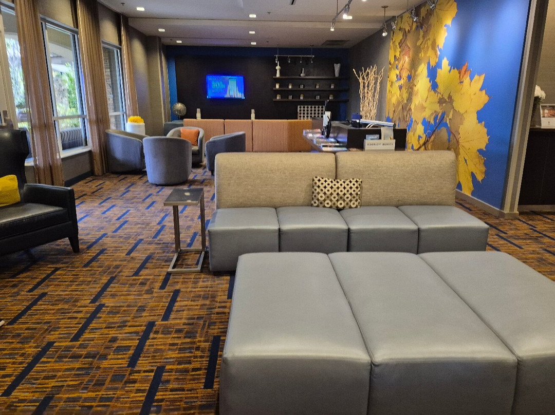 Courtyard by Marriott Asheville Airport主图