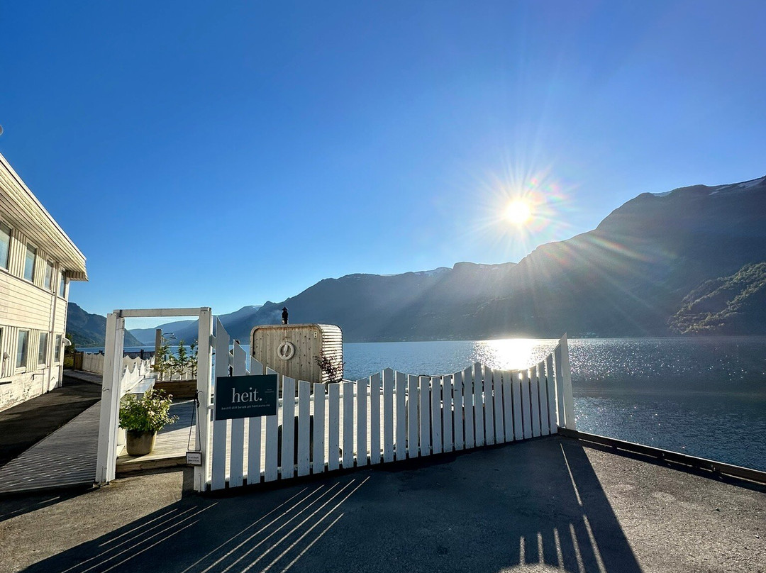 Heit Sørfjorden Sauna景点图片