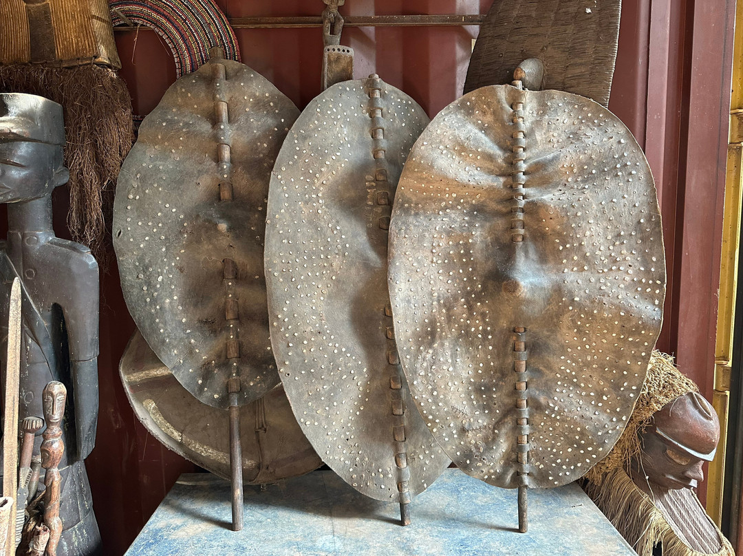 Gallery Antique-坎帕拉必去景点