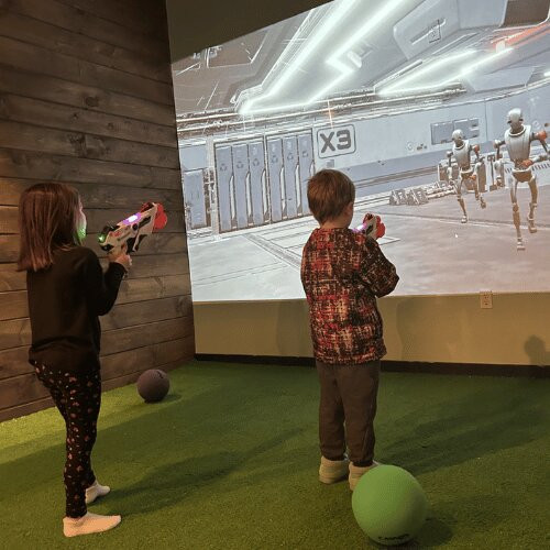 Studio18 Indoor Golf & Games-沃尔夫伯勒必去景点