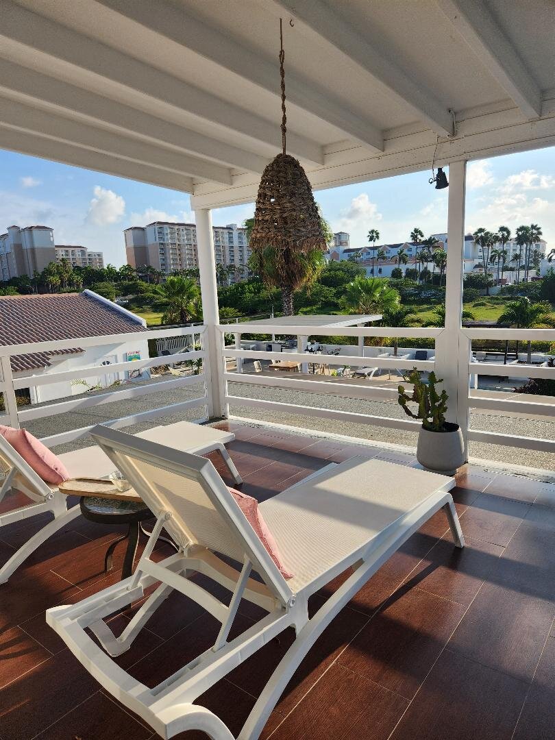 Modern Hotel Aruba-官方