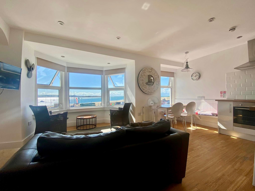 The Lookout Aberdovey主图