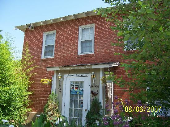 Sulphur Springs Inn主图