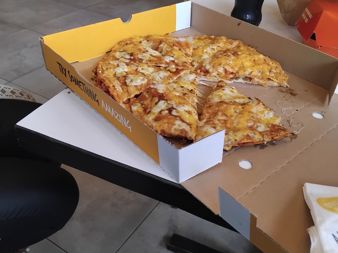 Debonairs Pizza