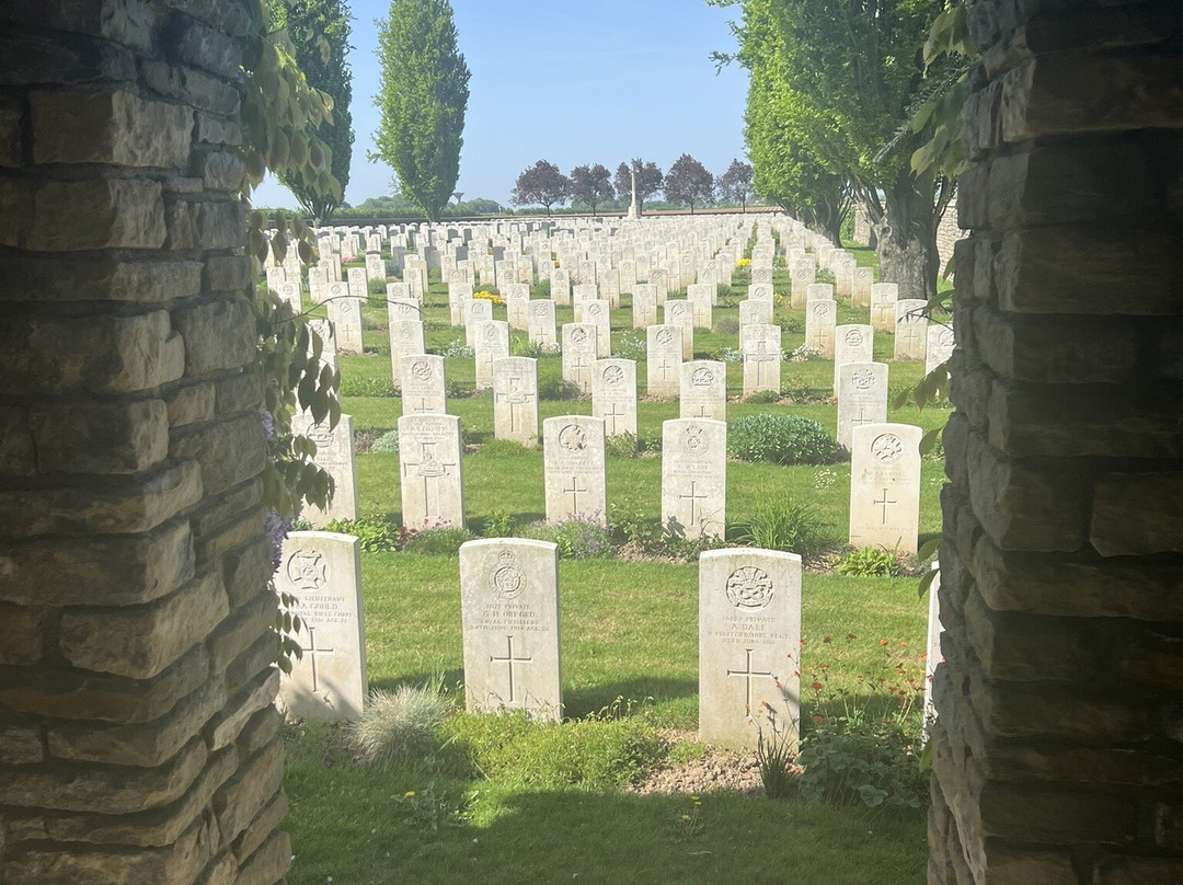 Warlincourt Halte British War Cemetery-Saulty必去景点