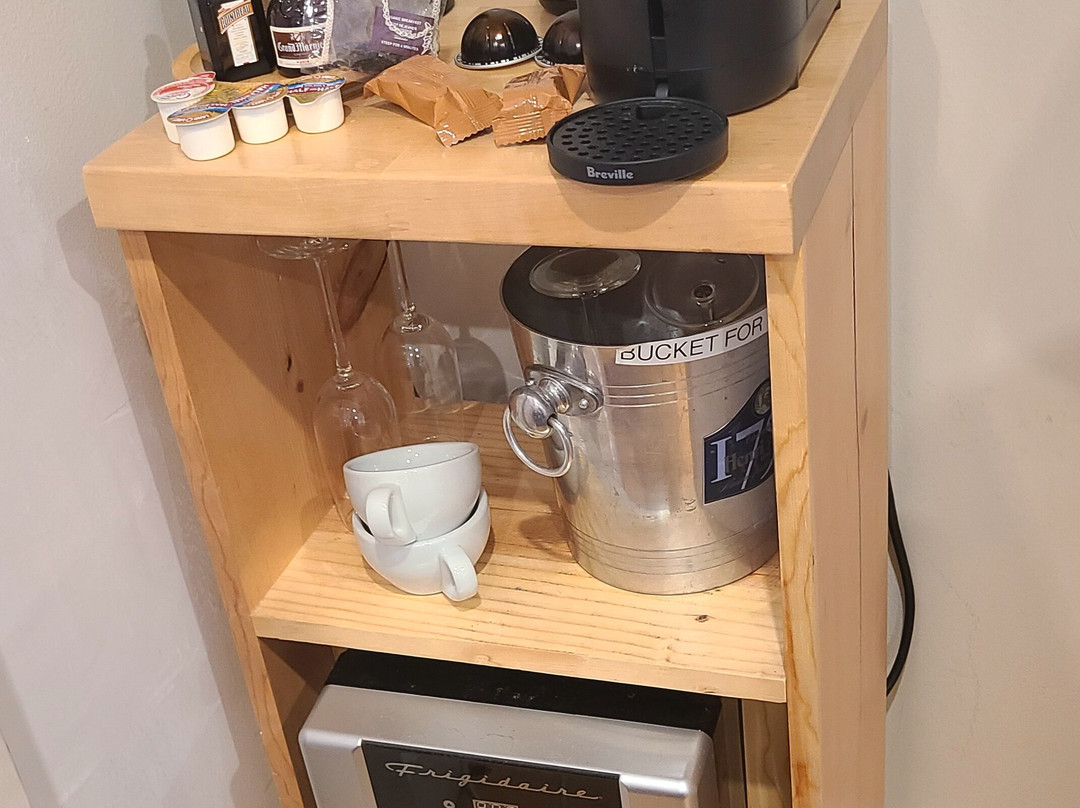 Metro Hotel & Cafe主图