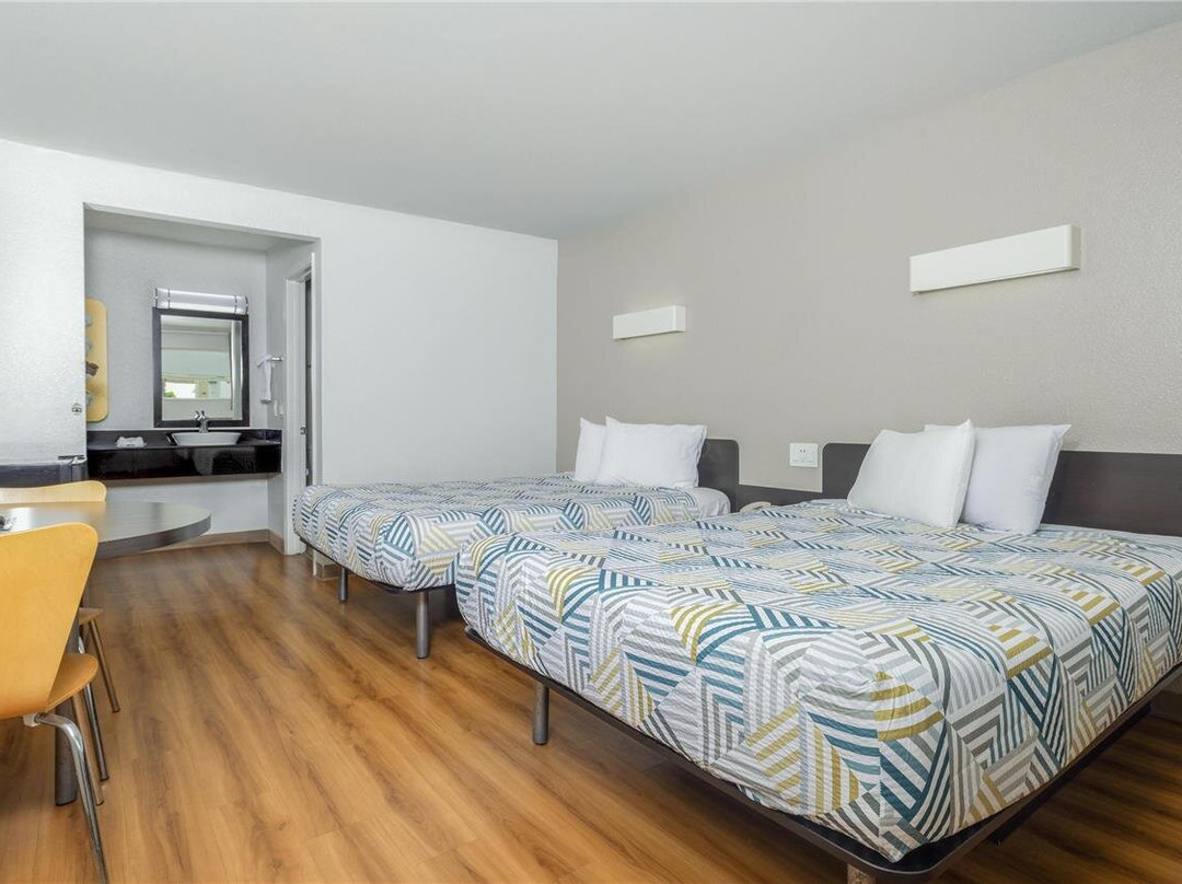 Motel 6 Ontario Airport