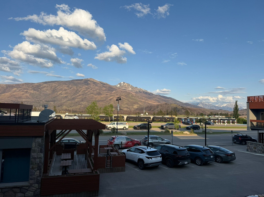 贾斯珀赤红酒店主图