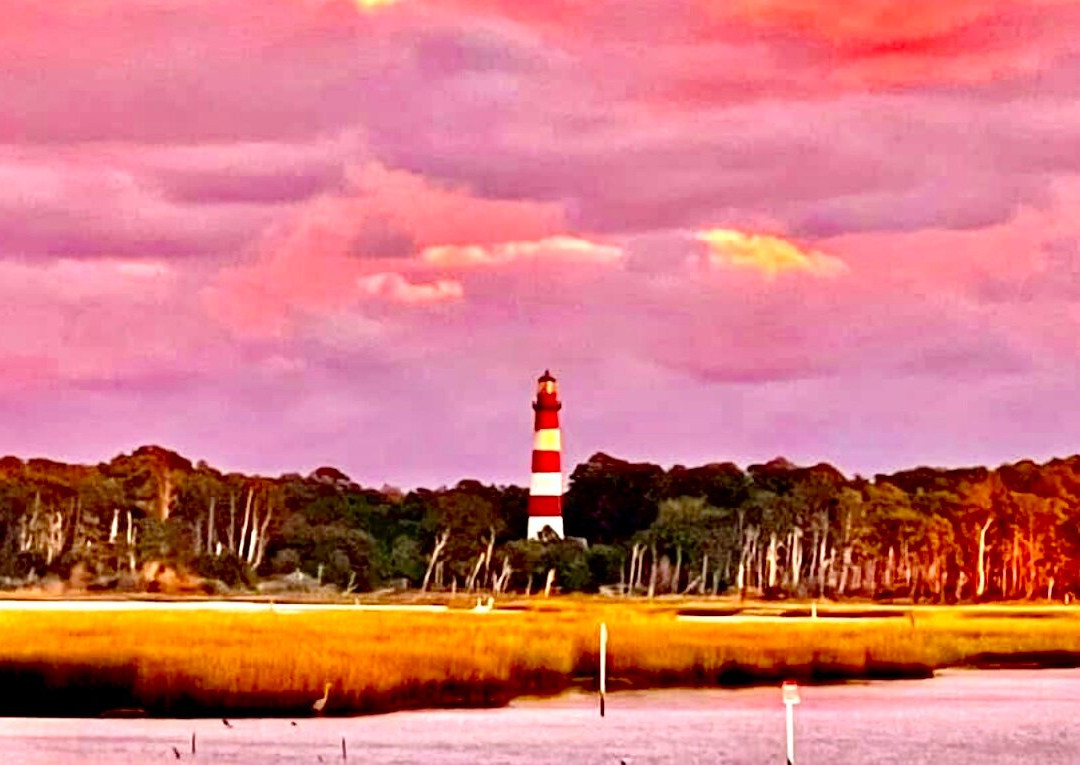 Snug Harbor Marina and Hotel主图