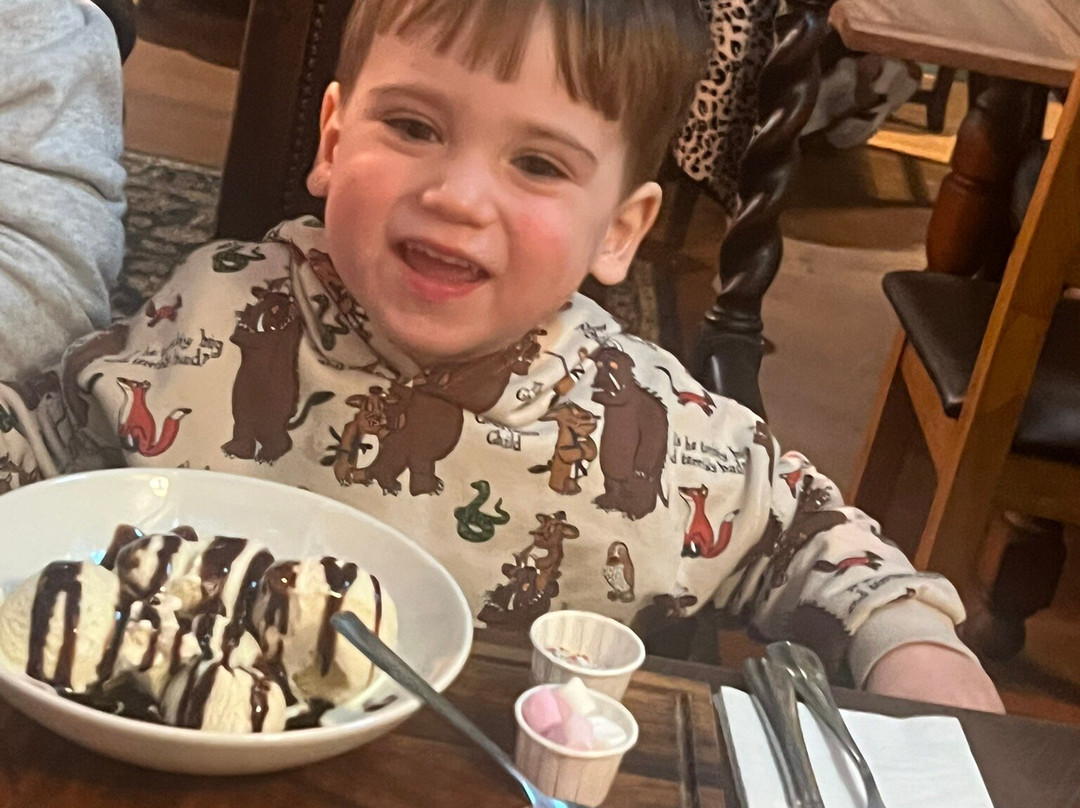 The Three Crutches Bar-Strood必去景点