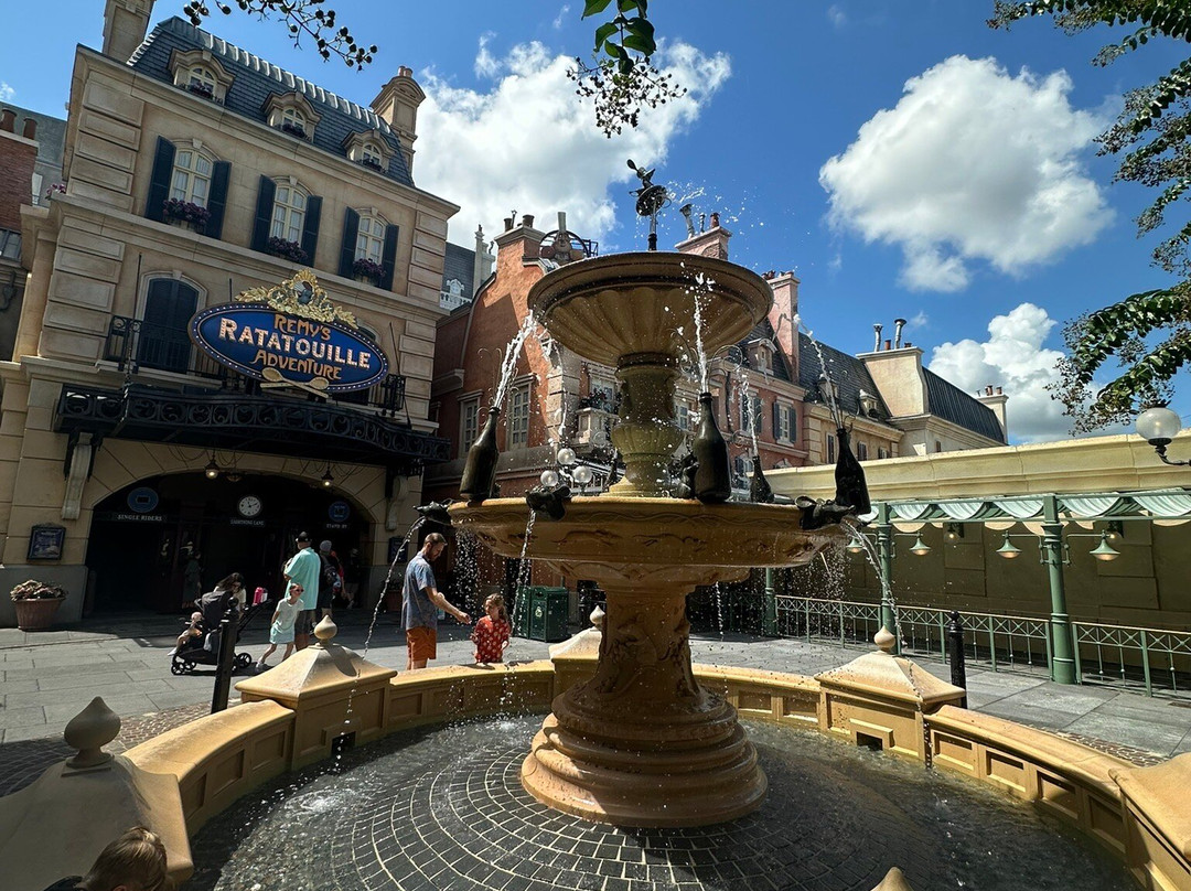 Remy's Ratatouille Adventure-Bay Lake必去景点