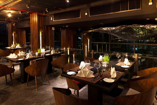 曼谷素坤逸U酒店主图