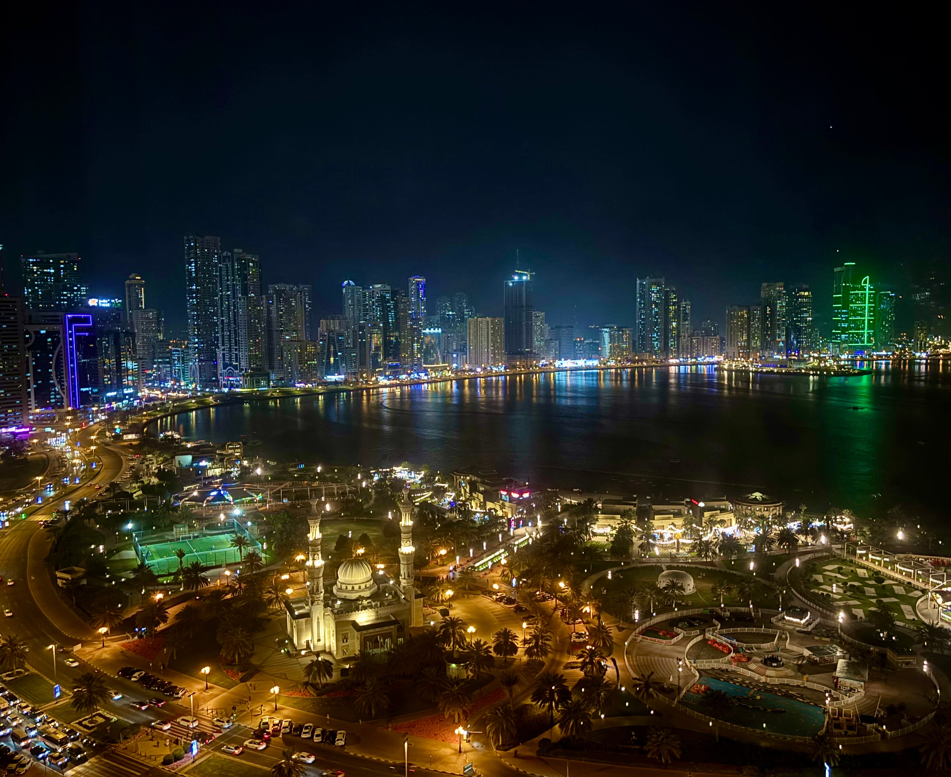 DoubleTree by Hilton Sharjah Waterfront Hotel & Residences-官方