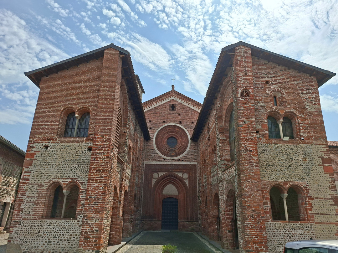 Abbazia Benedettina dei Santi Nazario e Celso-San Nazzaro Sesia必去景点