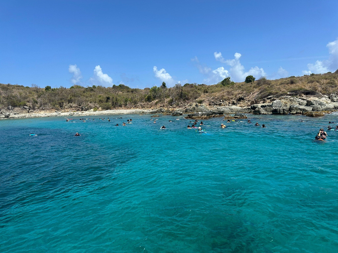 Sabrage Charters-圣 托马斯必去景点