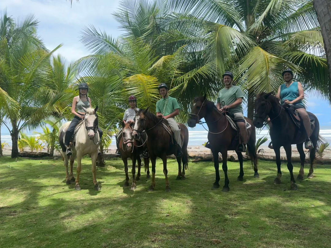 CR Beach Barn-Esterillos Este必去景点