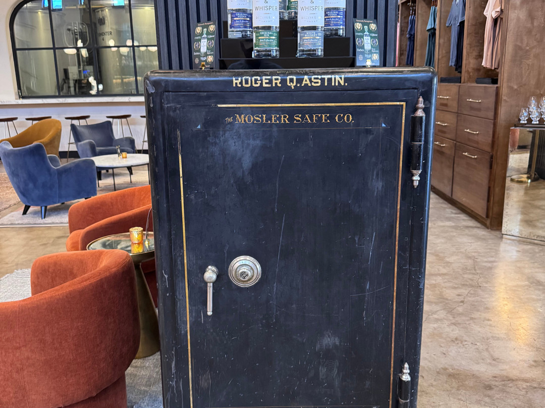 Hush and Whisper Distilling Co.-布赖恩必去景点