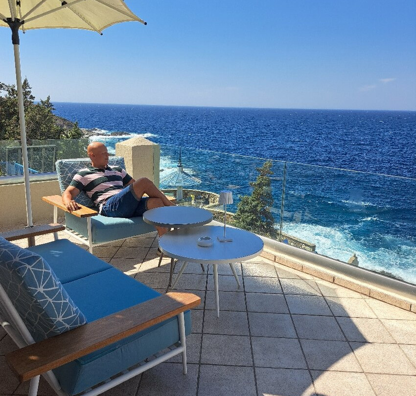 Cavos Bay Hotel In Ikaria主图