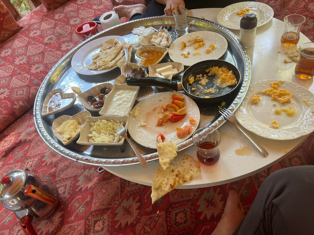 Kapuzbaşı şelalesi MİL Pansiyon ve Restorant