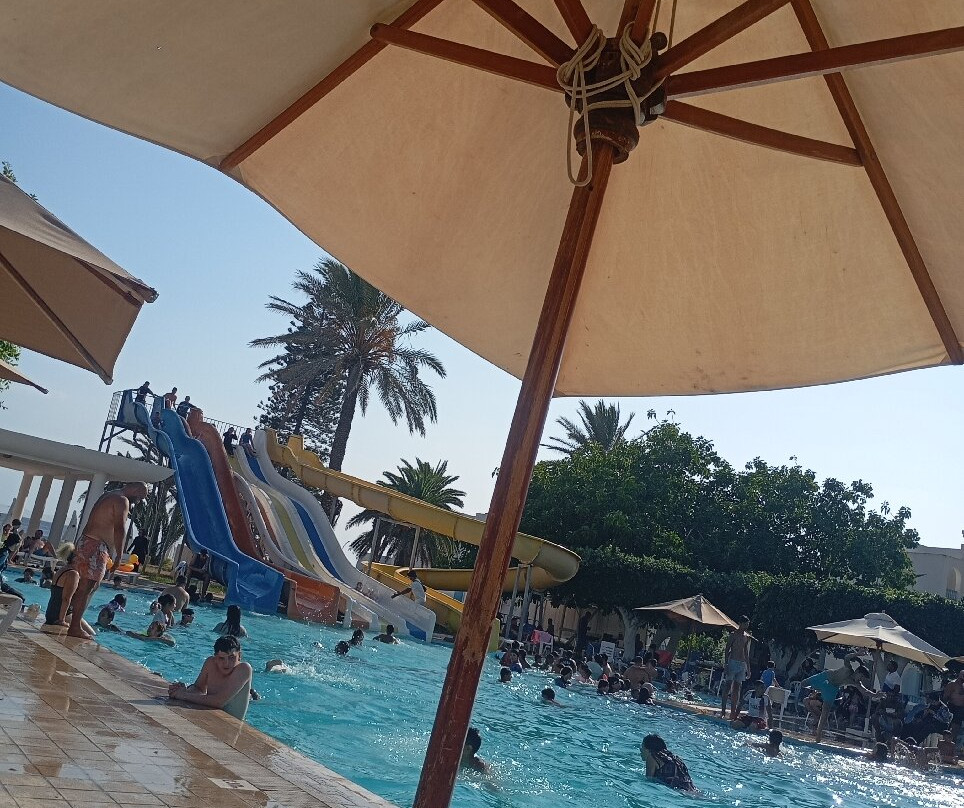 莱斯金字塔酒店主图