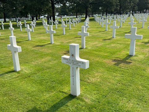 Overlord-Neptune Tours-巴约必去景点