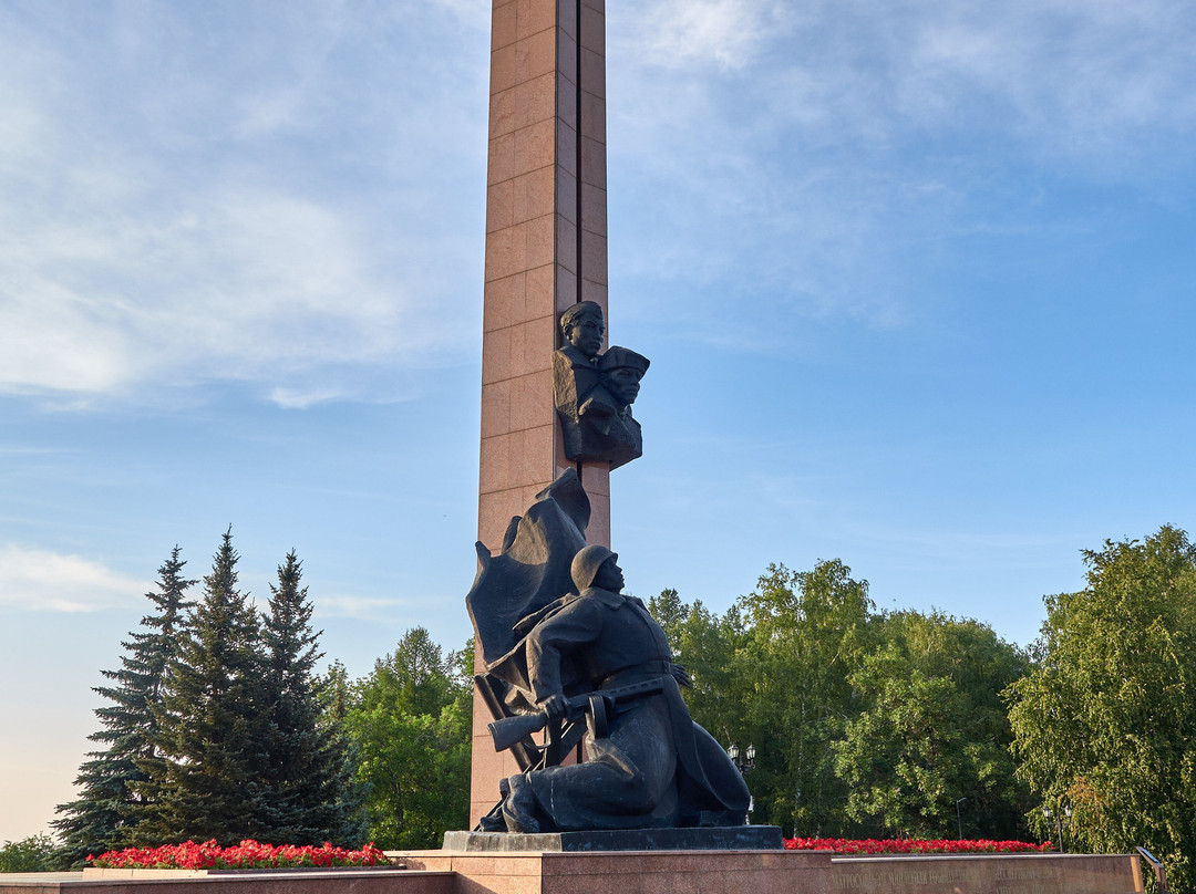 Monument to Minnigali Gubaydullin And Aleksandr Matrosov-乌法必去景点