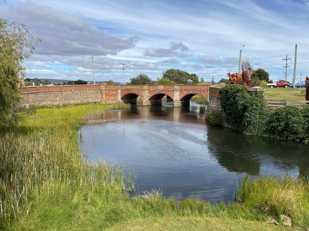 The Red Bridge-坎贝尔镇必去景点