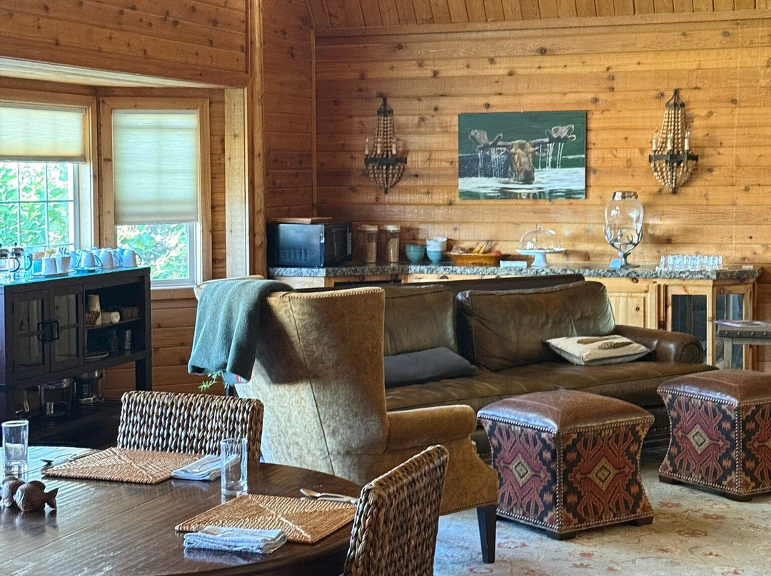 Fin and Feather Inn主图