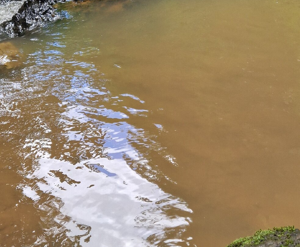 Leke Leke Waterfall-巴图瑞提必去景点