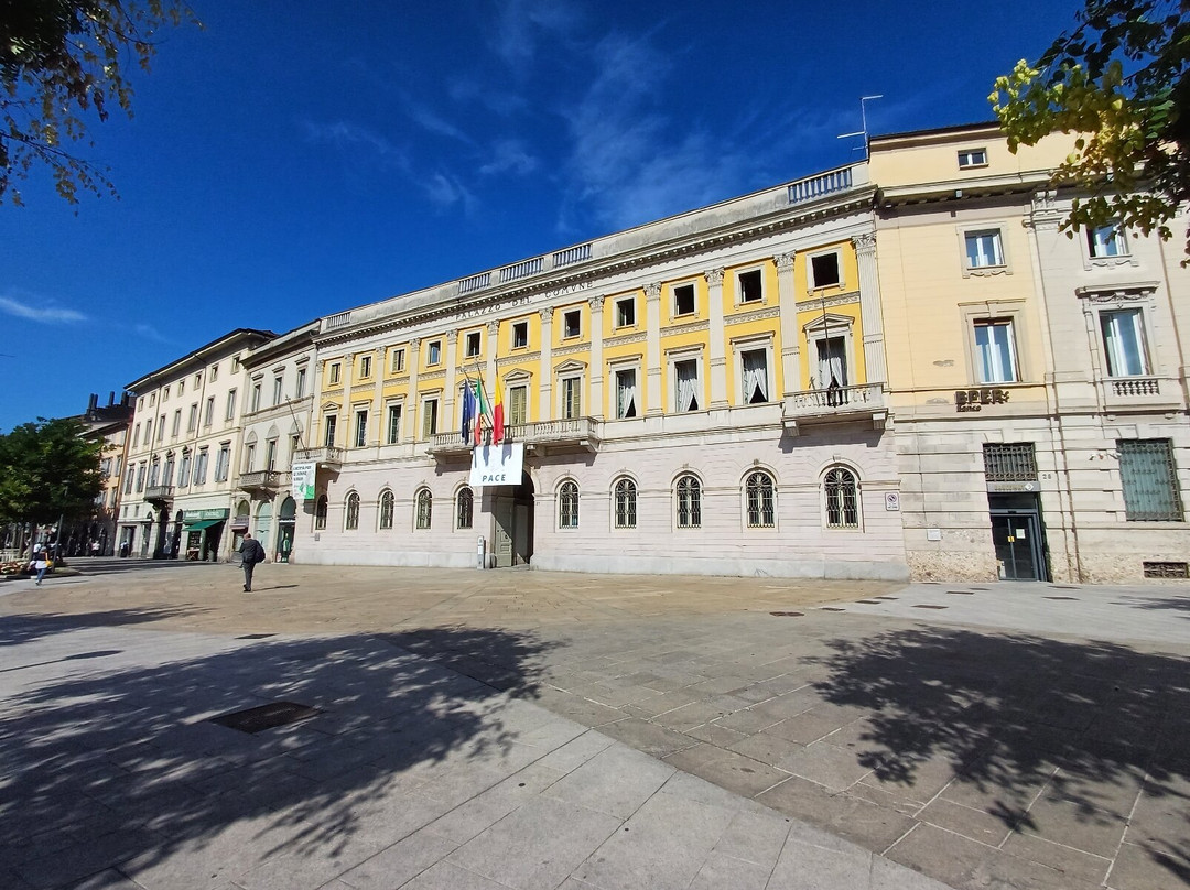 Palazzo Frizzoni-贝加莫必去景点
