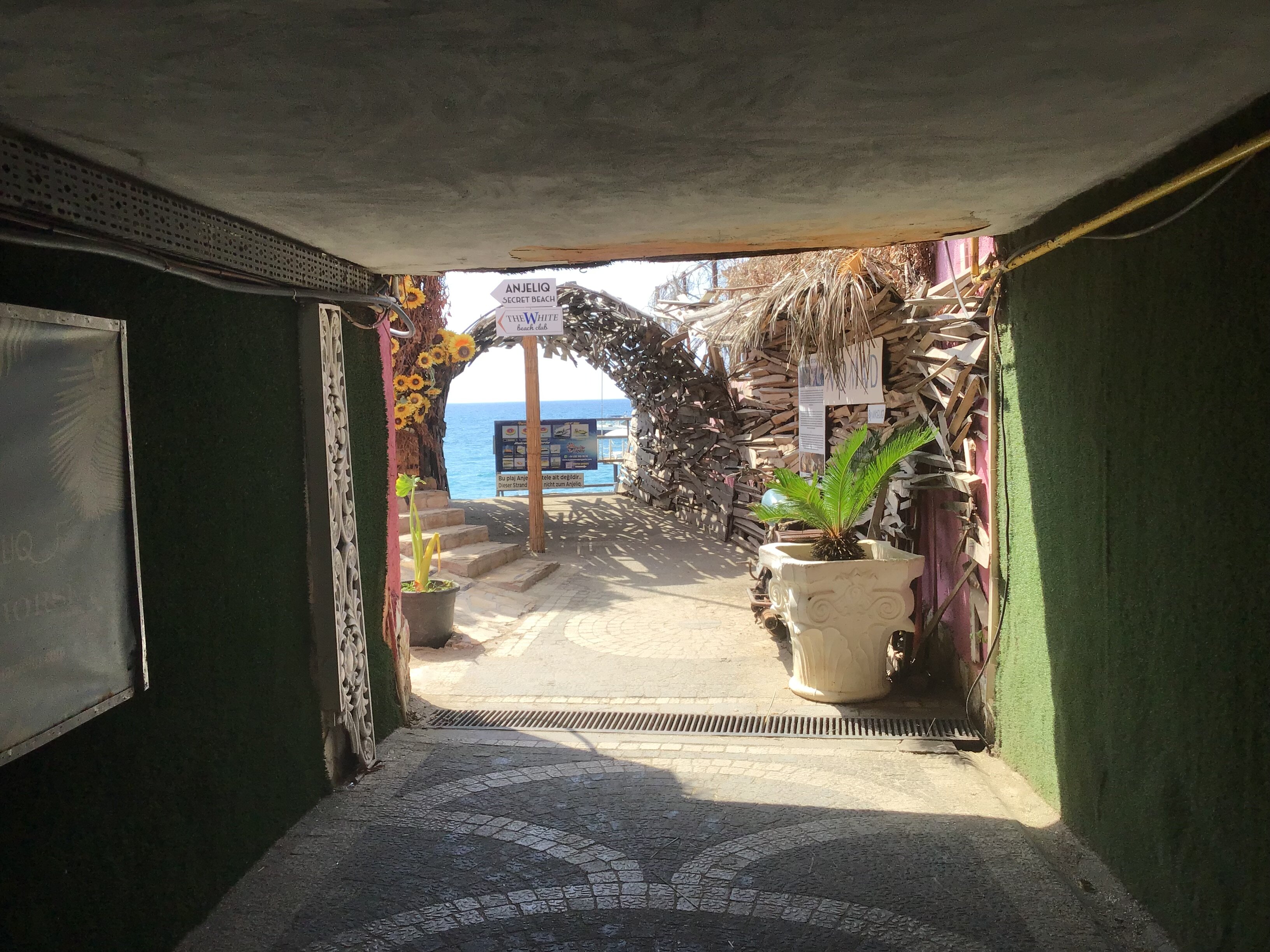 White City Beach Hotel-泳池