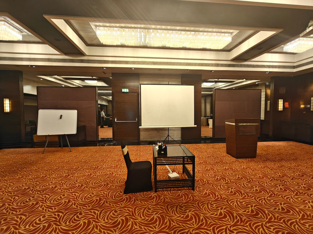 新孟买华美达大酒店主图