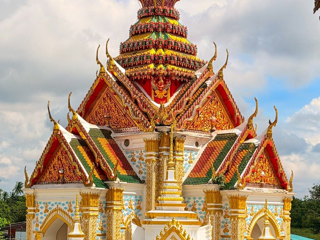 Wat Klang Bang Kaew-那空猜是必去景点