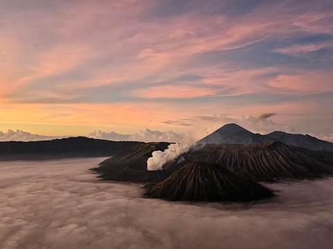 Surya Bromo Tour Travel-庞越必去景点