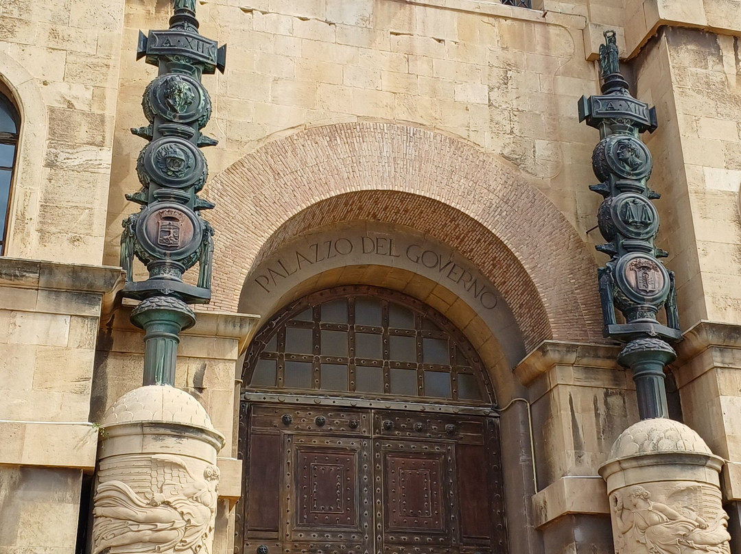 Palazzo del Governo-塔兰托必去景点
