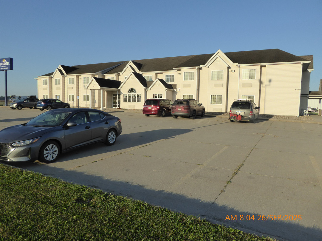 科尔法克斯麦克罗特客栈&套房酒店主图