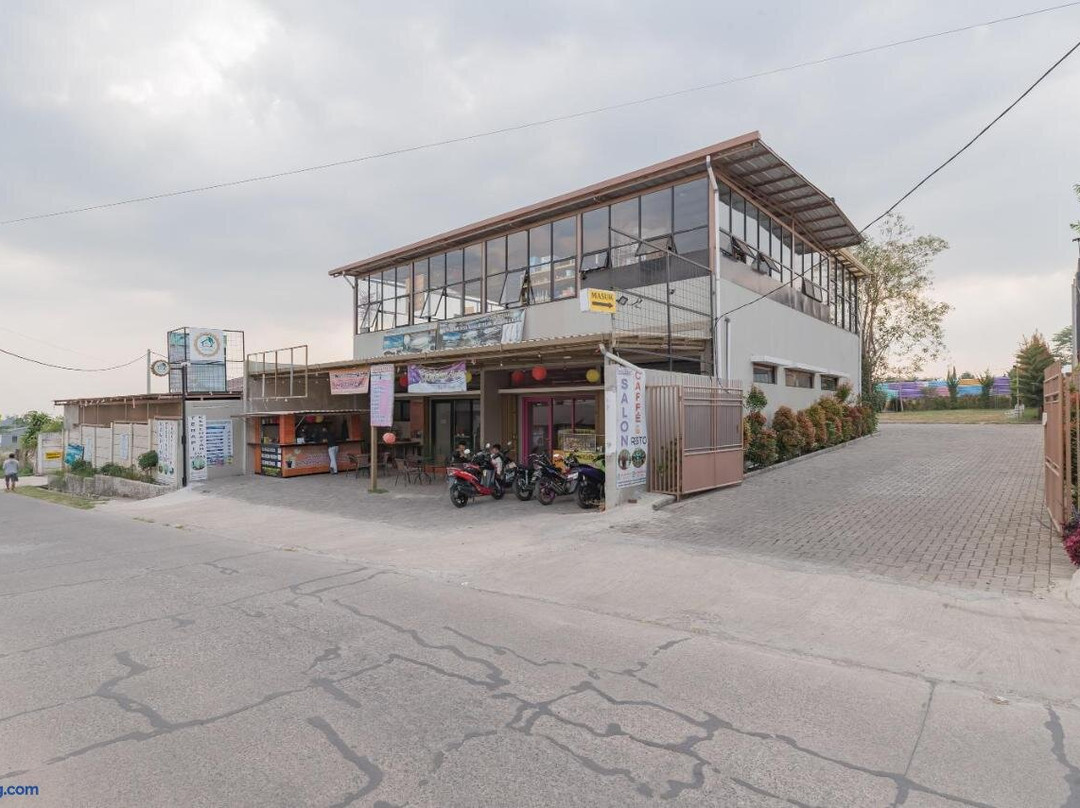 Reddoorz Near Universitas Advent Indonesia