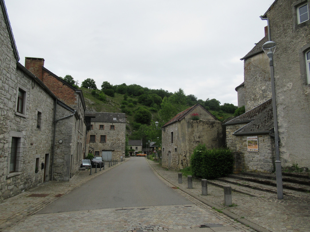Church of Notre-Dame de la Nativité-Anhée必去景点