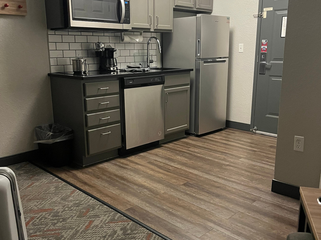 Candlewood Suites Kenosha By IHG主图