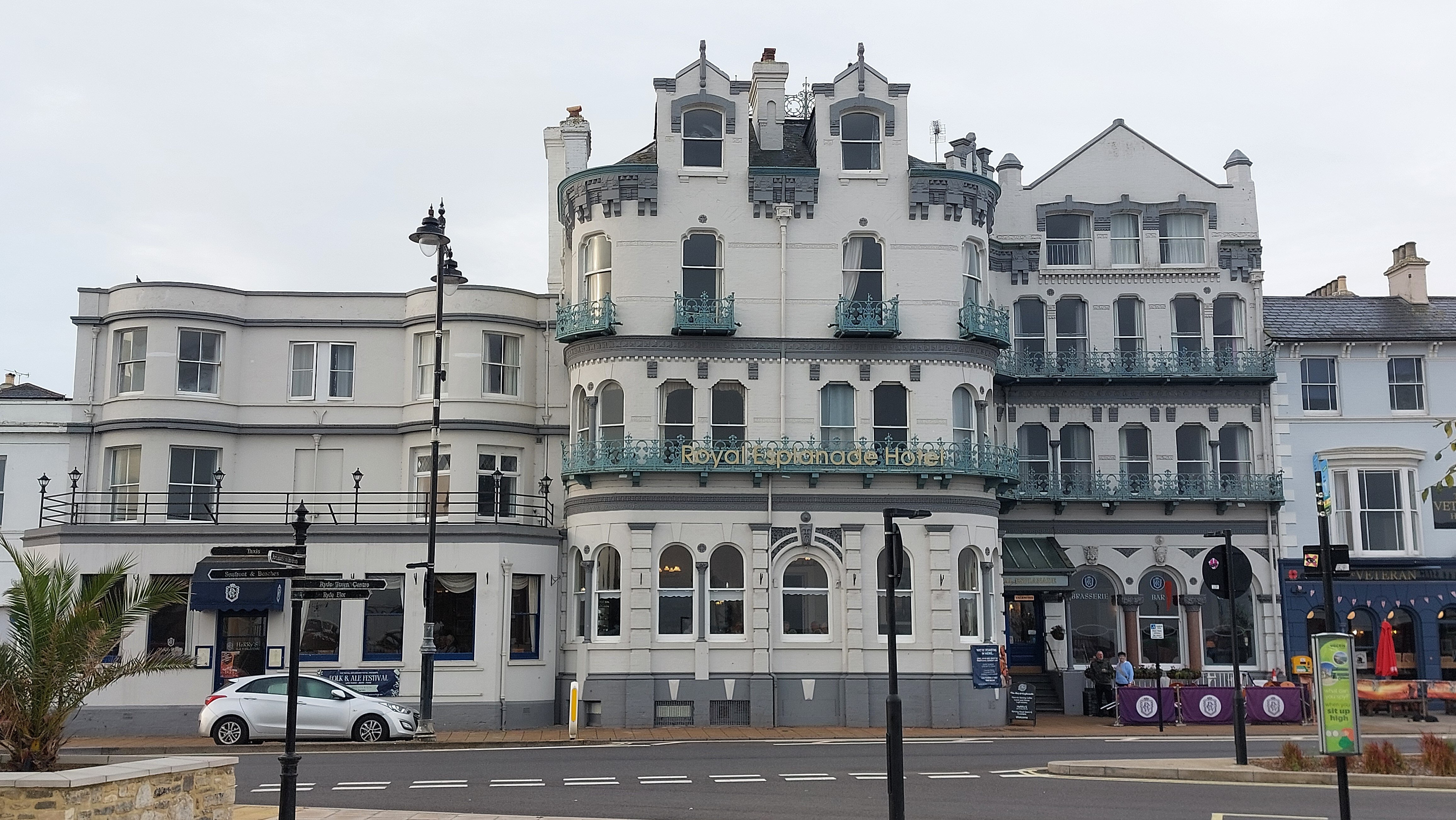 Royal Esplanade Hotel-官方